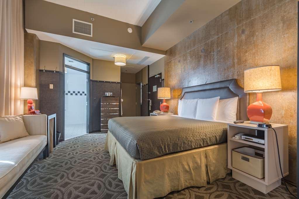 Hotel Proximity