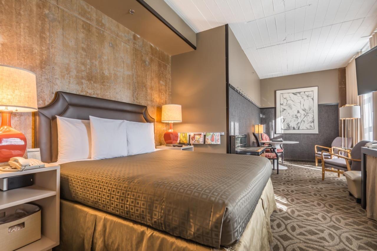 Hotel Proximity